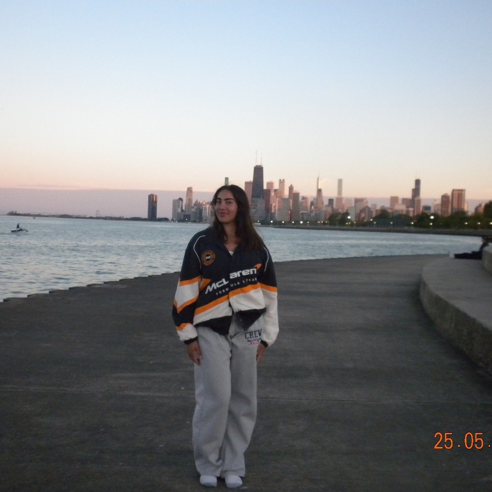 Meet your Posher, Lana